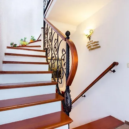 Villa Olka * Grabovac (Split-Dalmatia)